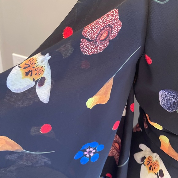 NWT Solace London floral wrap dress 🌸 - Picture 4 of 7